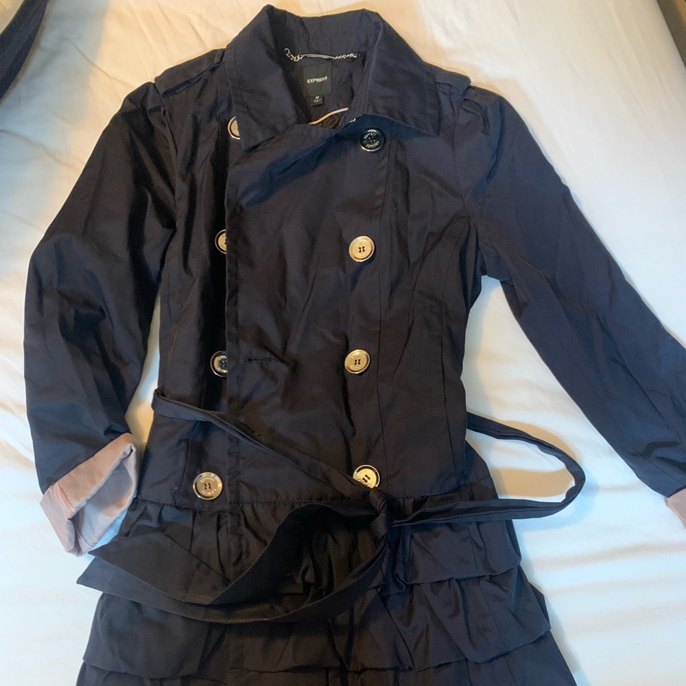 Express trench coat with ruffle